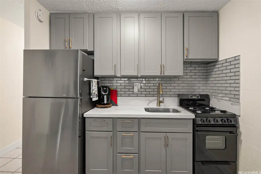 1863 Kaioo Drive #302, Honolulu, HI 96815 - #3