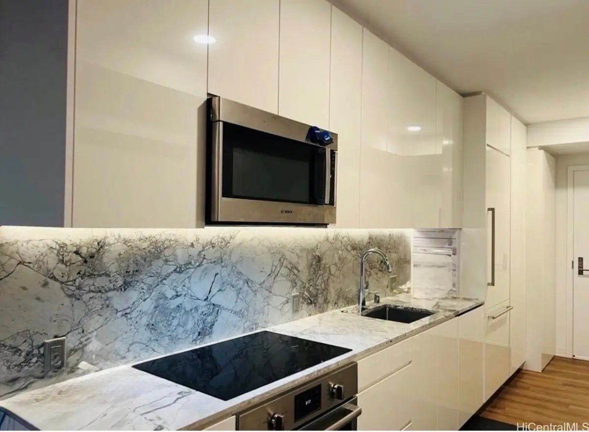 987 Queen Street #3405, Honolulu, HI 96814 - #1
