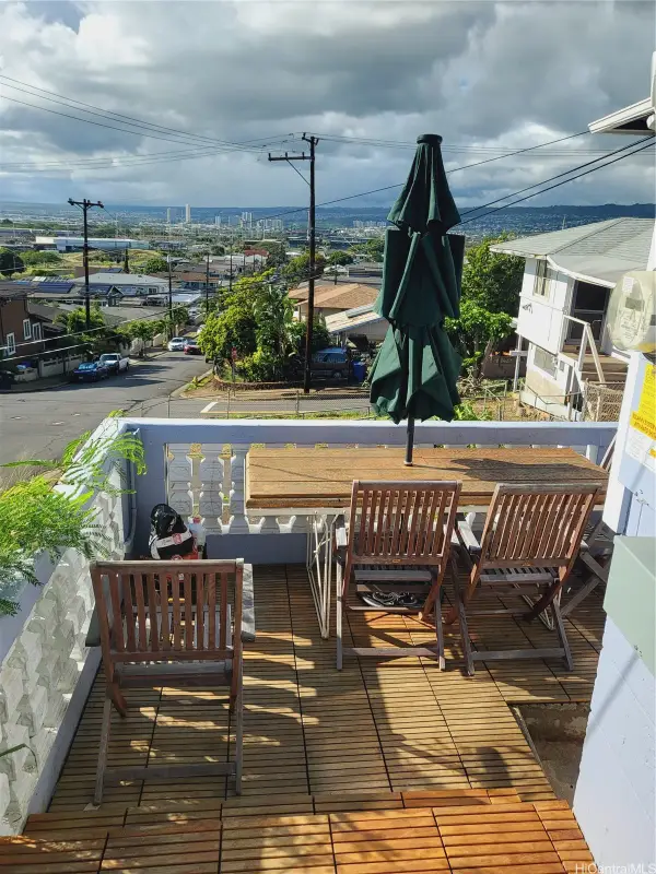 3920 Likini Street, Honolulu, HI 96818