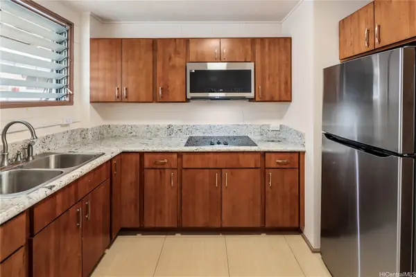 1329 Kaihee Street #B, Honolulu, HI 96822