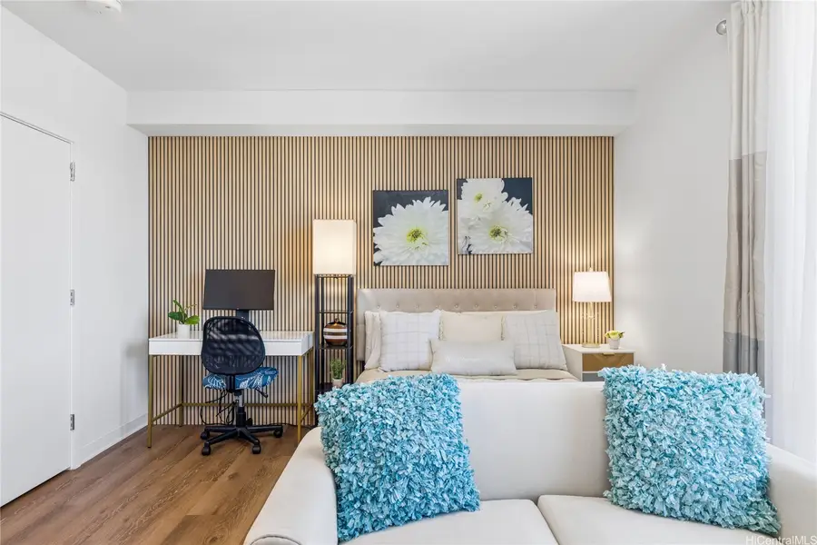 987 Queen Street #2216, Honolulu, HI 96814 - #3