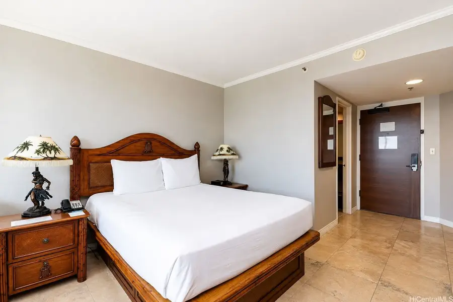 2045 Kalakaua Avenue #1204, Honolulu, HI 96815 - #3