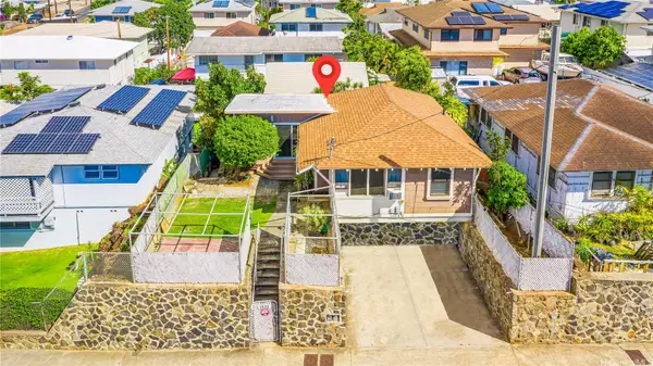 3032 Harding Avenue, Honolulu, HI 96816
