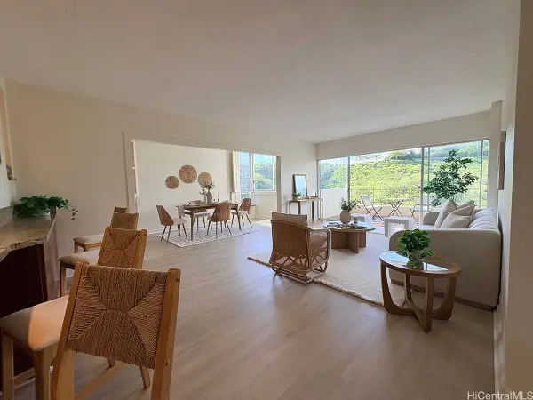 1001 Wilder Avenue #806, Honolulu, HI 96822