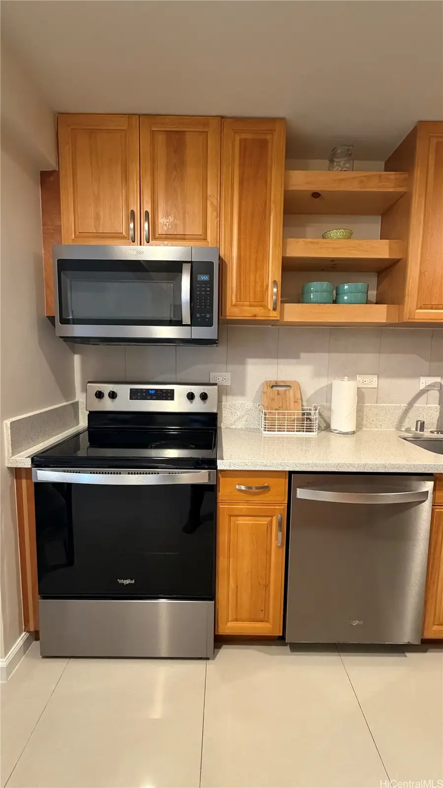 2222 Aloha Drive #302, Honolulu, HI 96815 - #3