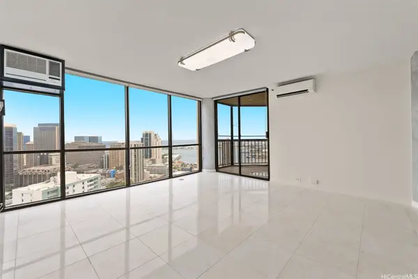 60 N Beretania Street #3301, Honolulu, HI 96817