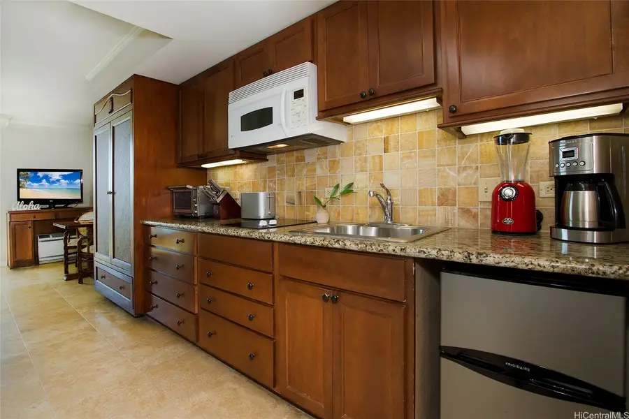 2045 Kalakaua Avenue #1414, Honolulu, HI 96815 - #3