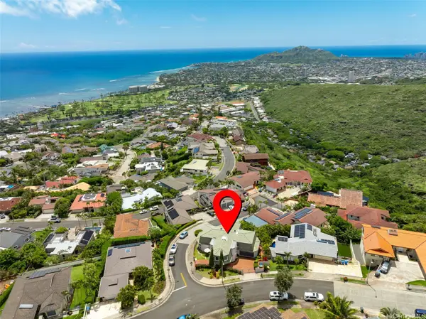 1906 Alaweo Street, Honolulu, HI 96821
