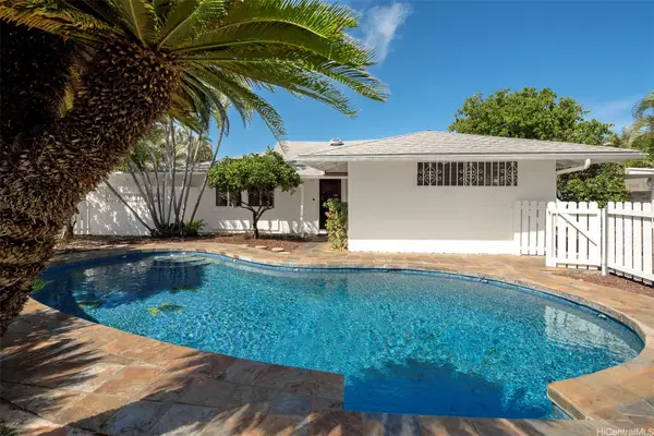 4574 Ahuli Place, Honolulu, HI 96816