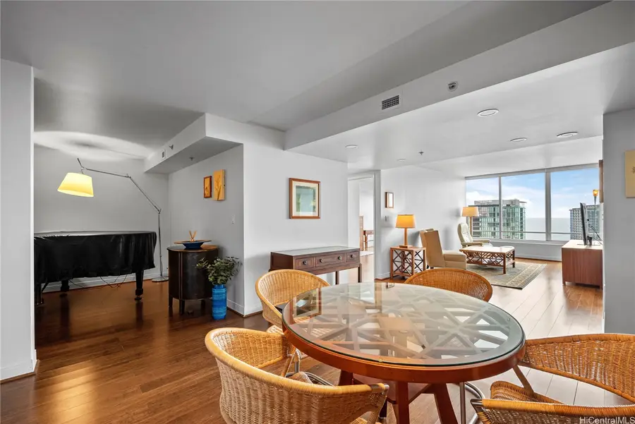 1009 Kapiolani Boulevard #4707, Honolulu, HI 96814 - #3