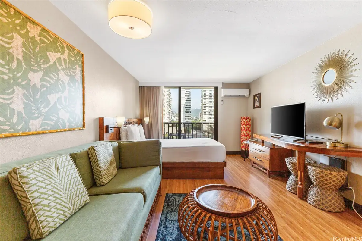 2425 Kuhio Avenue #705, Honolulu, HI 96815 - #1
