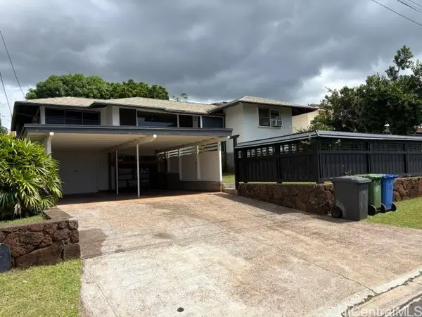 977 Puu Kula Drive, Pearl City, HI 96782