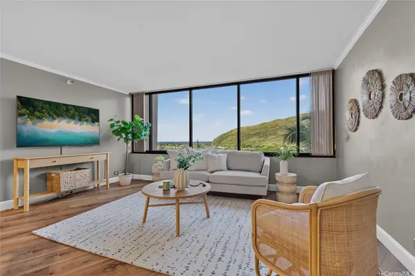 555 Hahaione Street #7D, Honolulu, HI 96825