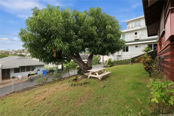 1421 Ekaha Avenue, Honolulu, HI 96816