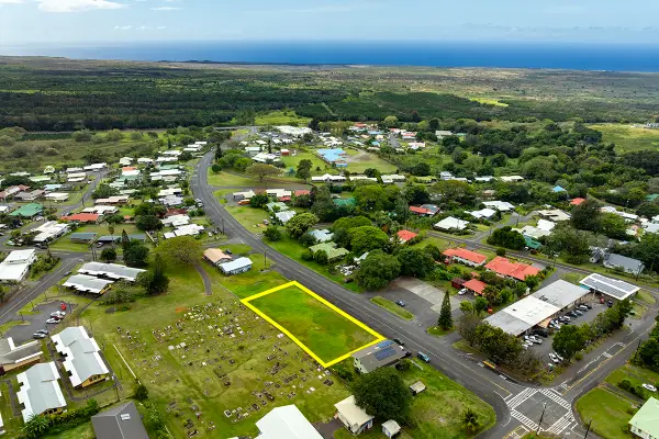 1 Kamani St, Pahala, HI 96777