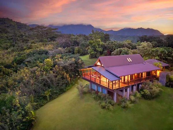 2540-C Halaulani Rd, Kilauea, HI 96722