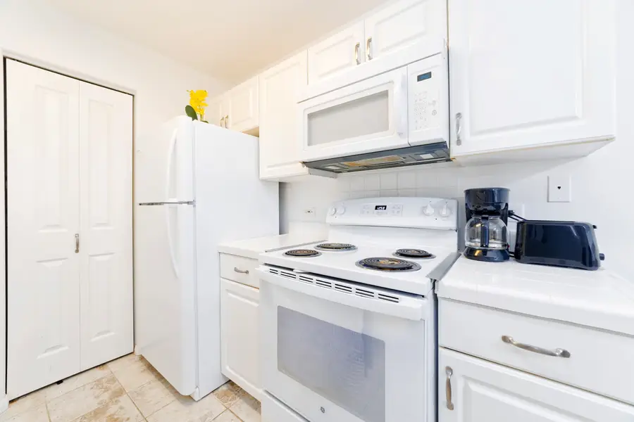 75-6081 Alii Dr #VV102, Kailua, HI 96740 - Image #3