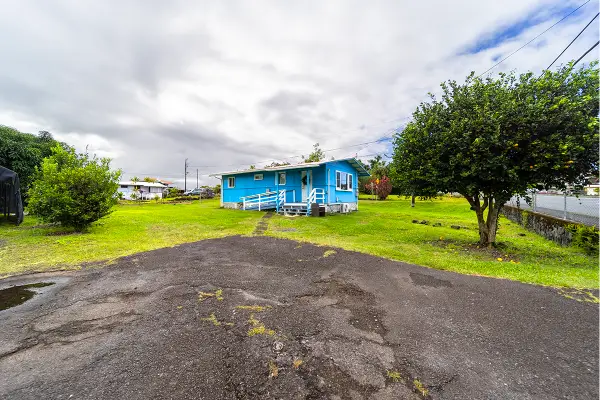 199 Kaumana Dr, Hilo, HI 96720