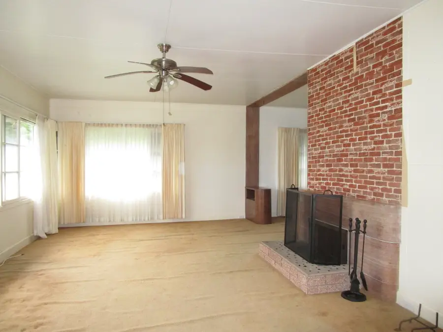 1494 Waianuenue Ave, Hilo, HI 96720 - Image #2