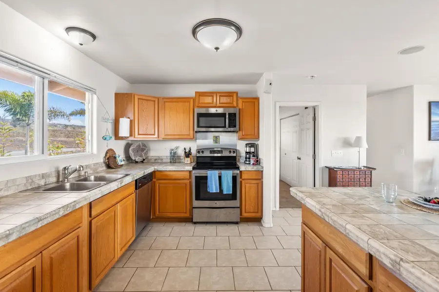 92-8436 Macadamia Dr, Ocean View, HI 96737 - Image #3