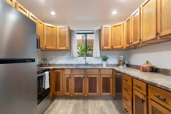 75-5863 Kuakini Highway #104, Kailua Kona, HI 96740