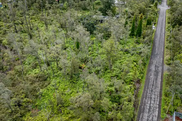 Anuhea St, Volcano, HI 96785