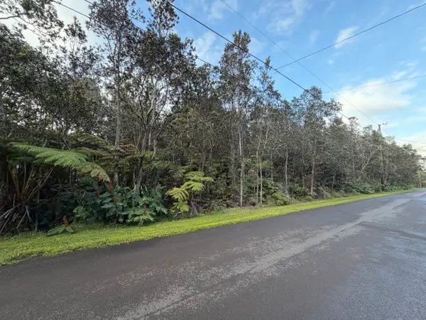 7th St, Volcano, HI 96785