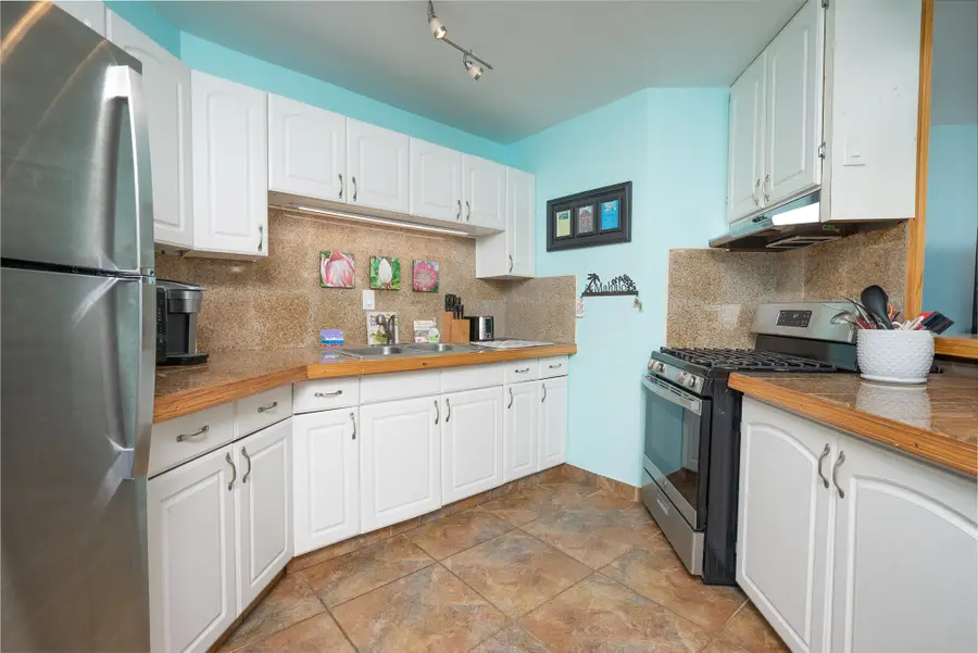 1911 Kalanianaole Ave #204, Hilo, HI 96720 - #2