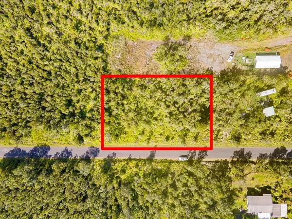 Alii Koa St, Volcano, HI 96785