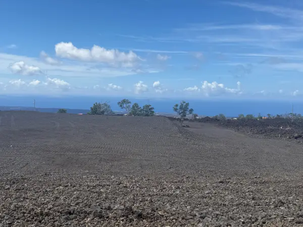 92-8332 Bougainvillaea Dr, Ocean View, HI 96737