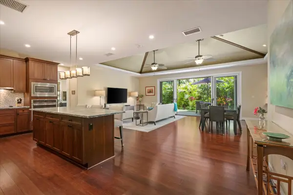 68-1122 Kaniku Dr #414, Kamuela, HI 96743