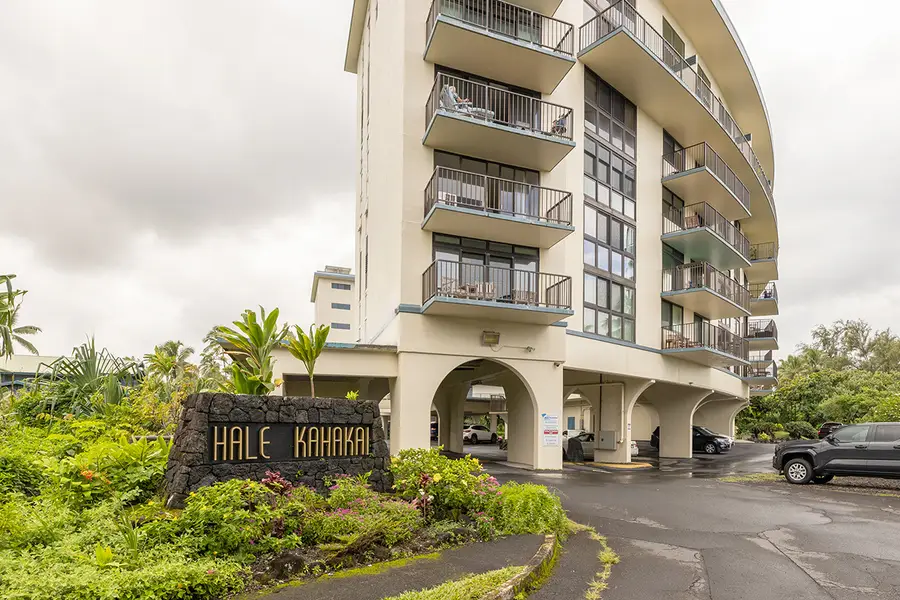 2405 Kalanianaole Ave #402, Hilo, HI 96720 - #2