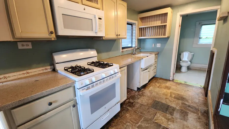 2131 Kaumana Dr, Hilo, HI 96720 - #2