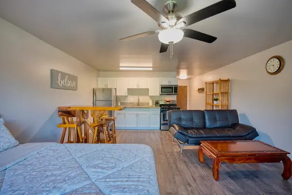 355 Kalanianaole St #225, Hilo, HI 96720