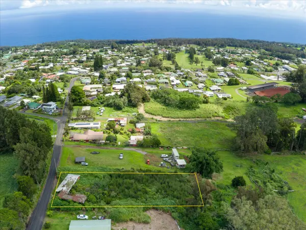45-643 Pikake St, Honokaa, HI 96727