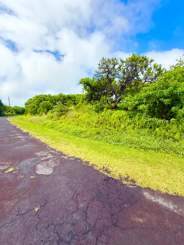 Kanaloa Pl, Naalehu, HI 96772