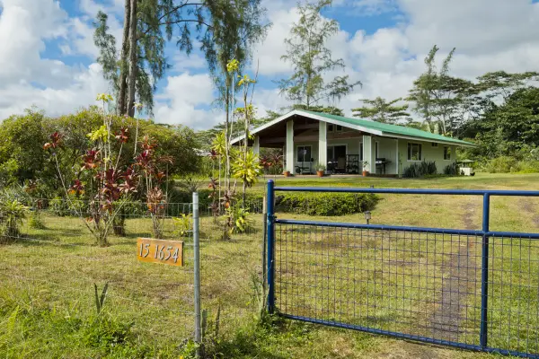15-1654 9th Ave, Keaau, HI 96749