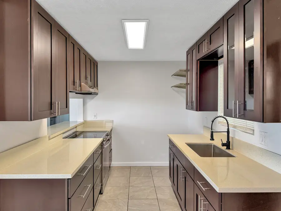 100 Hoomalu St, Hilo, HI 96720 - #2