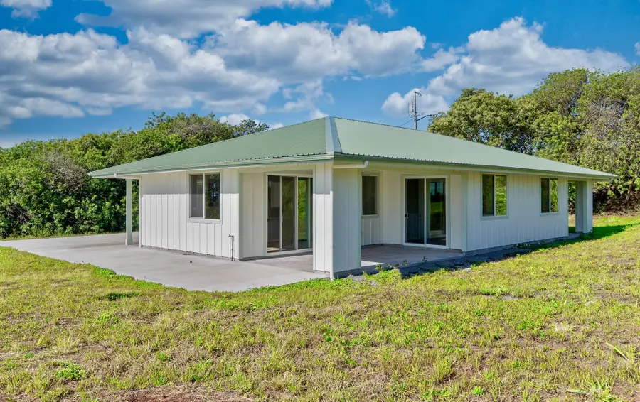 94-5858 Kanaloa Pl, Naalehu, HI 96772 - #2