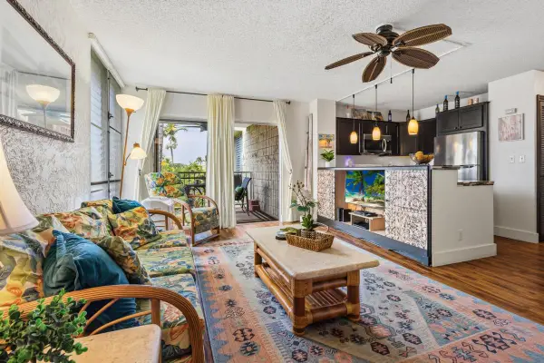 75-6016 Alii Dr #302, Kailua Kona, HI 96740