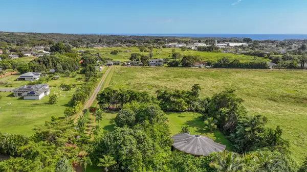 5715 Kaehulua Rd #1, Kapaa, HI 96746
