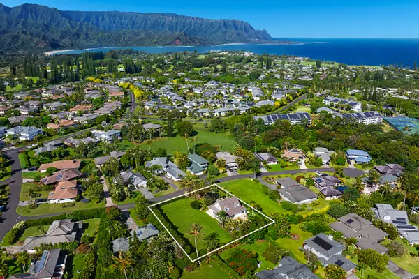 4882 Akai Pl, Princeville, HI 96722
