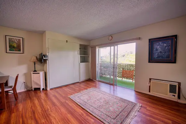 355 Kalanianaole Ave #327, Hilo, HI 96720