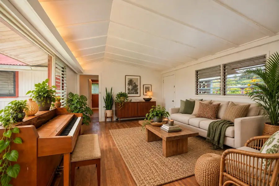 275 Kaumana Dr, Hilo, HI 96720 - #2