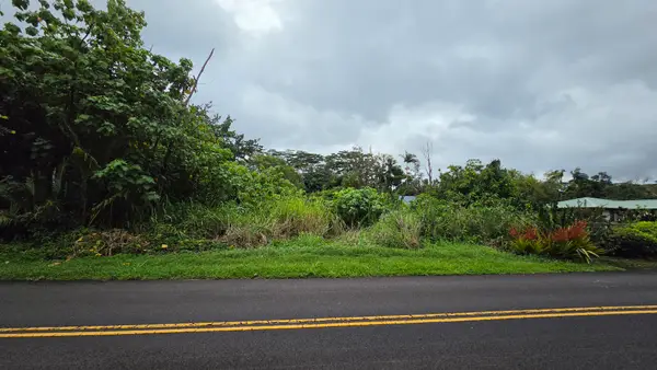 Puni Mauka Loop, Pahoa, HI 96778