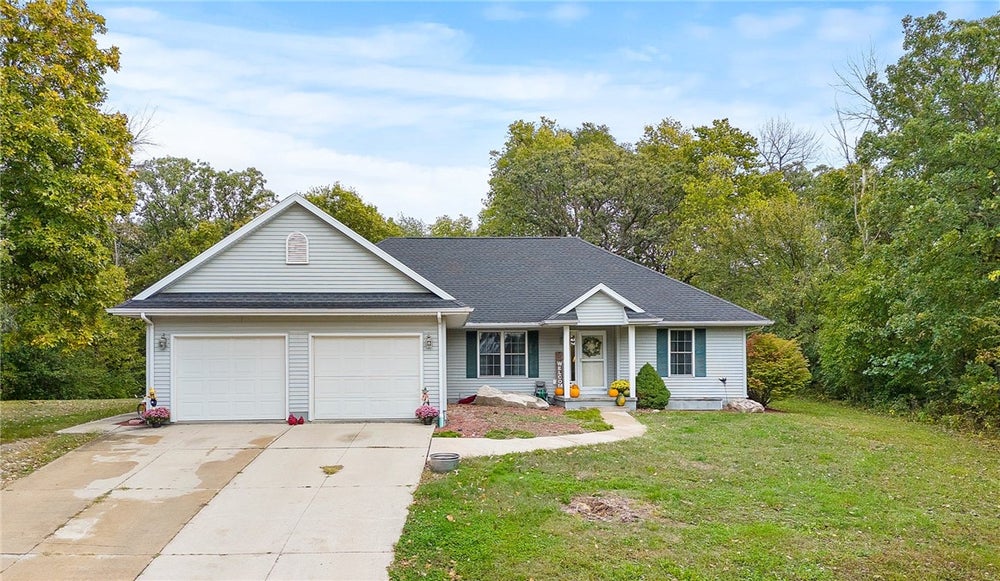 5262 Panorama Drive, Panora, IA 50216 BHGRE