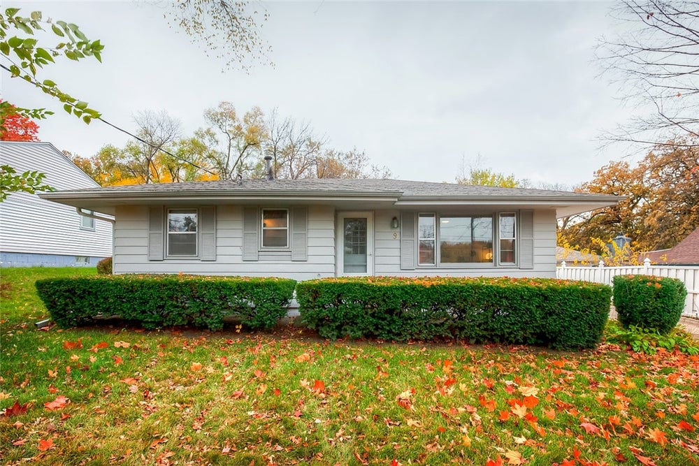 9 E Park Avenue, Des Moines, IA 50315 BHGRE