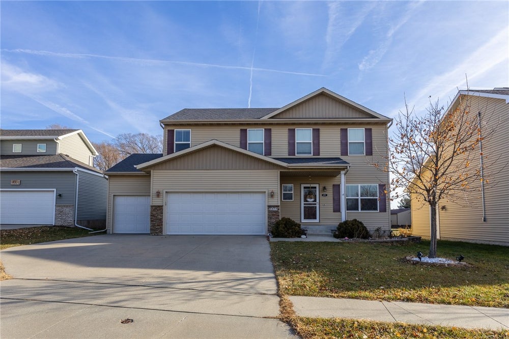 1679 90th Street, West Des Moines, IA 50266 BHGRE