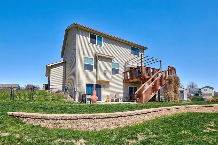 1011 Rolling Hills Court, Norwalk, IA 50211 - #2