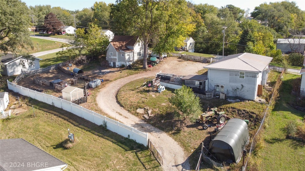 1206 Main Street S, Leon, IA 50144 BHGRE